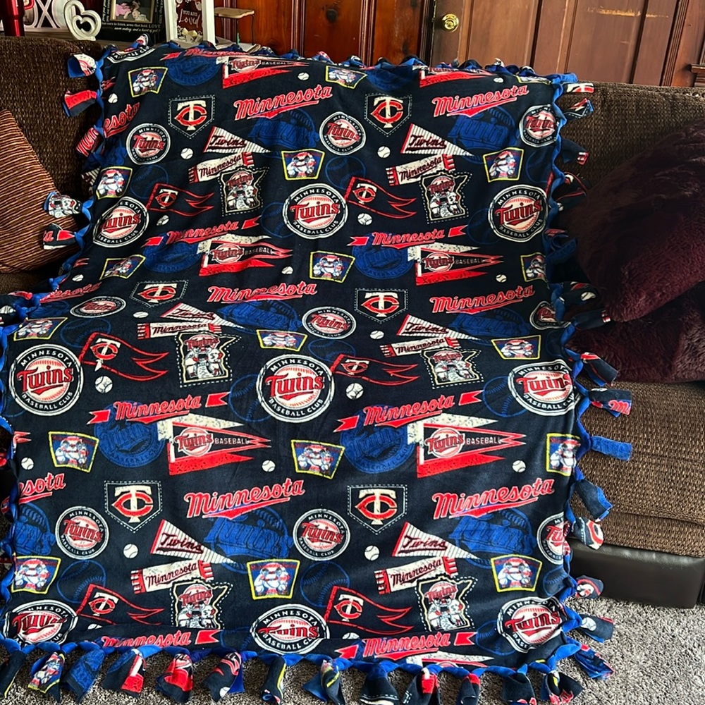 ⚾️Minnesota twins baseball stadium, blanket. Minnesota Twins baseball blanket.
